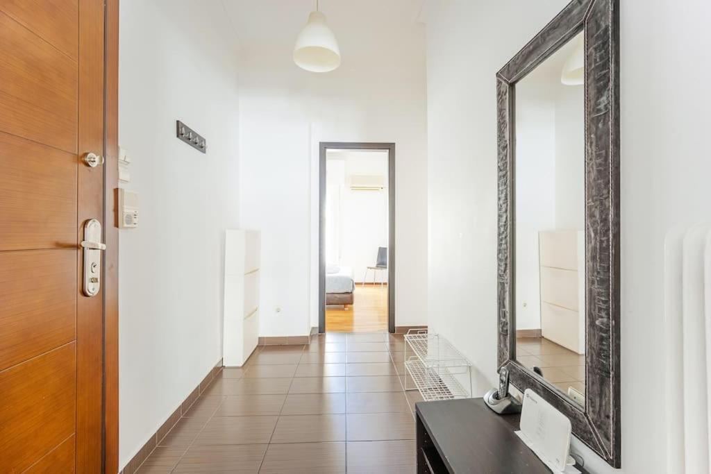 Apartment In The Middle Of Everything Athens Luaran gambar