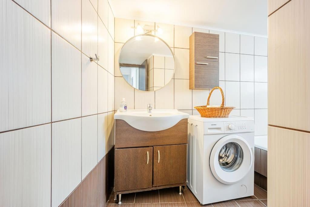 Apartment In The Middle Of Everything Athens Luaran gambar